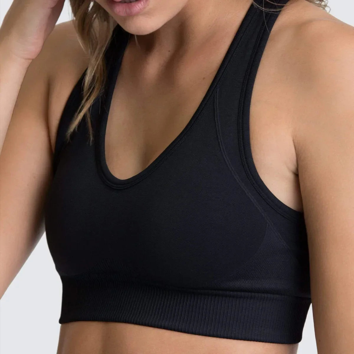 Seamless Gym Yoga Sports Bra and Leggings Running Athletic Workout Clothes Set for Women Wholesale
